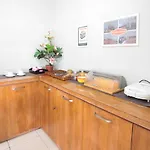 LeGreen Suite Tondano