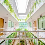 LeGreen Suite Tondano